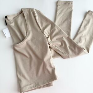 Forever 21 Scoop Neck Long Sleeve Crop Top Cream/Beige - Medium